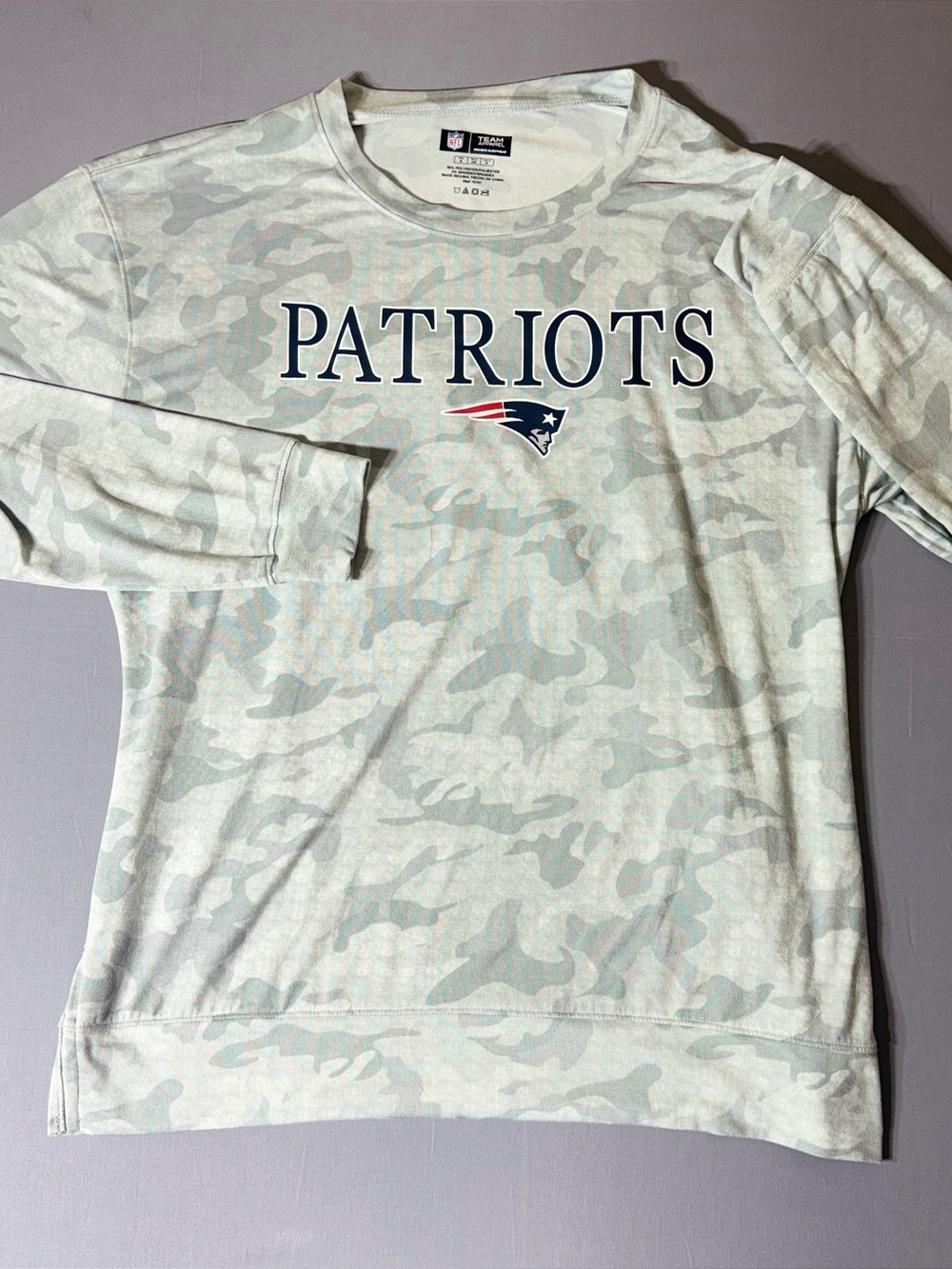 NFL Team‎ Apparel Light Gray Camo Women's Crewneck